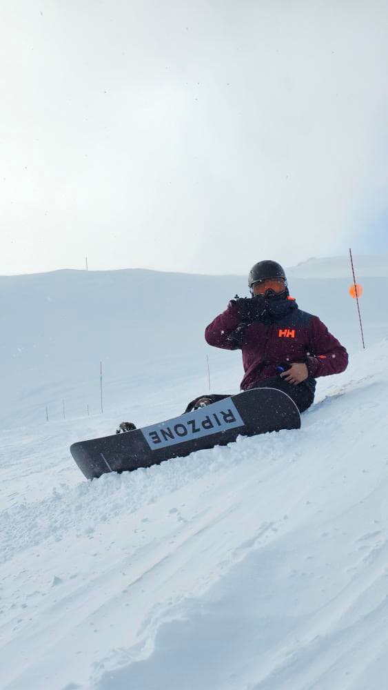 Mohan Snowboarding